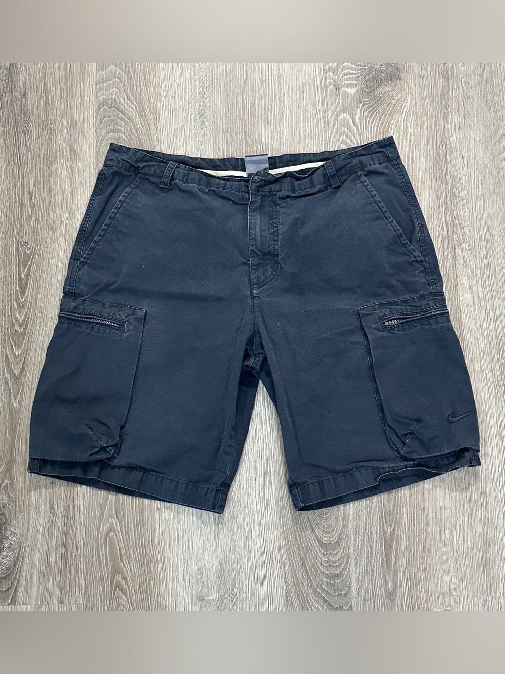 Nike Y2K Vintage Cargo Shorts Men’s Size 34 Navy Blue Utility Outdoor Casual